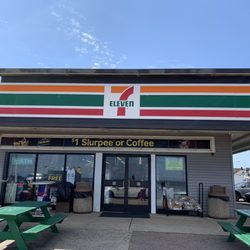 7-Eleven - Outside of the store
