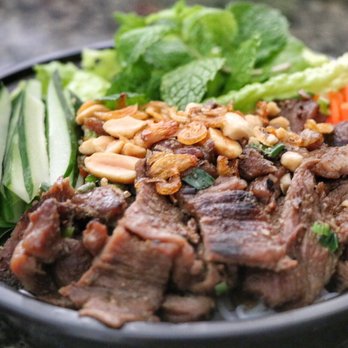 Bella Banh Mi Cafe - BBQ pork bowl - Sandwiches Near Me - Honolulu, Hawaii