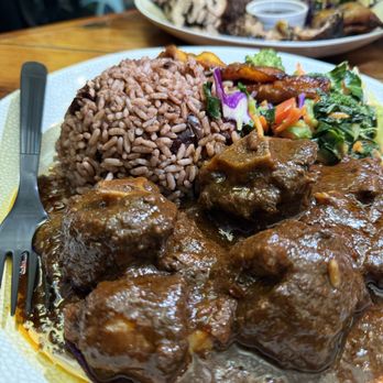 Sattdown Jamaican Grill - Caribbean Near Me - Studio City, California Sattdown Jamaican Grill - Caribbean Near Me - Studio City, California