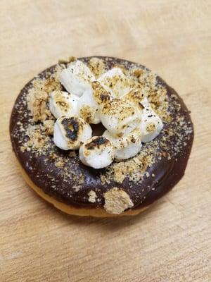 Dale's Donuts by null