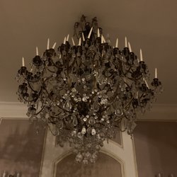 Neve Şalom Sinagogu - The Chandelier that survived the bombing of the Israeli embassy in Buenos Aires