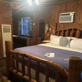 Ojai Rancho Inn - Comfy, cozy bed... - Hotels Near Me - Ojai, California Ojai Rancho Inn - Comfy, cozy bed... - Hotels Near Me - Ojai, California