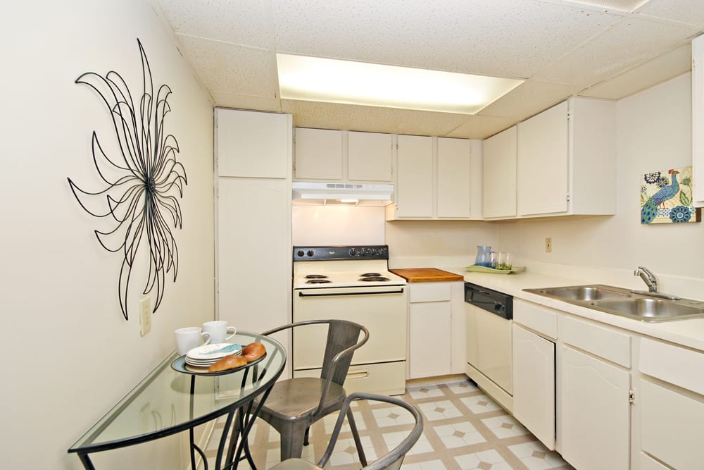 THE VILLAGE AT FAIRPLAIN APARTMENTS 11 Photos 777 E Napier Ave