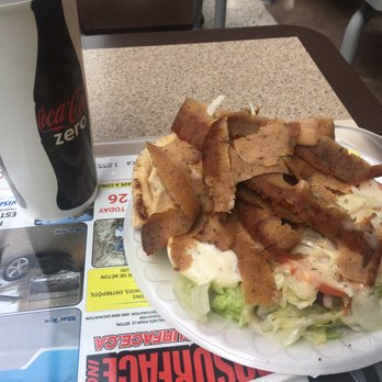 Place Vertu - Assiette Yero original avec coke - Shopping Centers Near Me - Saint-Laurent, Quebec