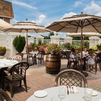 Praline Bakery - Patio on a summer day - Bakeries Near Me - Bethesda, Maryland Praline Bakery - Patio on a summer day - Bakeries Near Me - Bethesda, Maryland