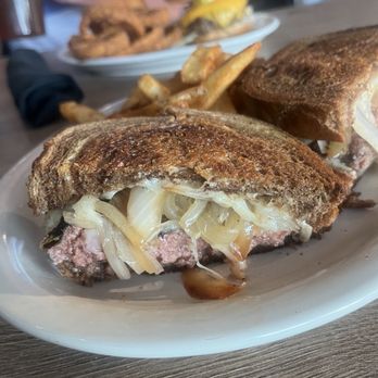 Point 22 Tavern - Breakfast & Brunch Near Me - Mesa, Arizona