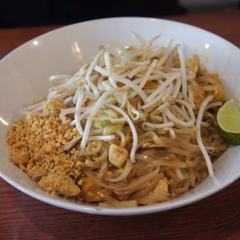 Pick Thai - Pad thai chicken (N1) ($12.95) - Thai Near Me - Kelowna, British Columbia Pick Thai - Pad thai chicken (N1) ($12.95) - Thai Near Me - Kelowna, British Columbia
