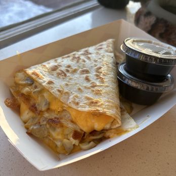 Dc Tasty Corner - Cheese Dilla with mushrooms - Empanadas Near Me - Washington, DC, District of Columbia Dc Tasty Corner - Cheese Dilla with mushrooms - Empanadas Near Me - Washington, DC, District of Columbia