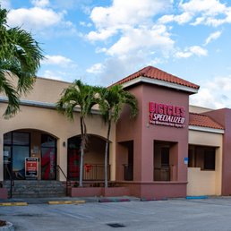 Exterior outside entrance of No Boundaries Sport - No Boundaries Sport Doral Store. Bike Shop and Repair. - Doral, Florida Exterior outside entrance of No Boundaries Sport - No Boundaries Sport Doral Store. Bike Shop and Repair. - Doral, Florida