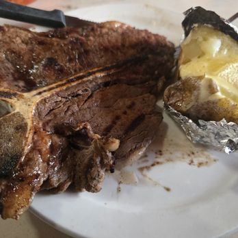 Columbine Steak House & Lounge - Steakhouses Near Me - Denver, Colorado