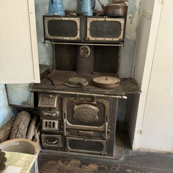 PIONEER MUSEUM - Stove/oven - Museums Near Me - Fredericksburg, Texas PIONEER MUSEUM - Stove/oven - Museums Near Me - Fredericksburg, Texas
