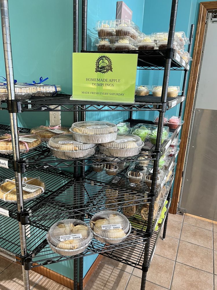 Dan's Pies Logo