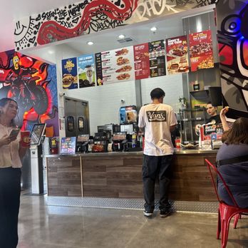 Dave's Hot Chicken - Chicken Shop Near Me - Riverside, California Dave's Hot Chicken - Chicken Shop Near Me - Riverside, California