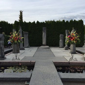 Grounds For Sculpture - One of the displays that is popular for weddings. The flowers were from the florist I used to work for. - Museums Near Me - Hamilton, New Jersey