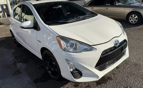 Contactless Rental Easy Reservation - Seamless and convenient car rental. Large inventory of compact vehicles with 24/7 rental options. Contactless service , pick up and go https://turo.com/us/en/drivers/44034645/vehicles