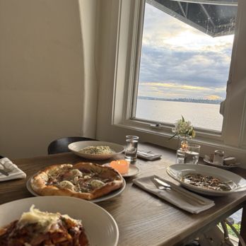 Como - Italian Near Me - Kirkland, Washington