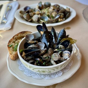 The Pink Door - Penn Cove Mussels and Clams - Italian Near Me - Seattle, Washington The Pink Door - Penn Cove Mussels and Clams - Italian Near Me - Seattle, Washington