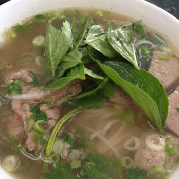 Pho Thanh - Rare beef slices and beef ball phò - Vietnamese Near Me - Calgary, Alberta
