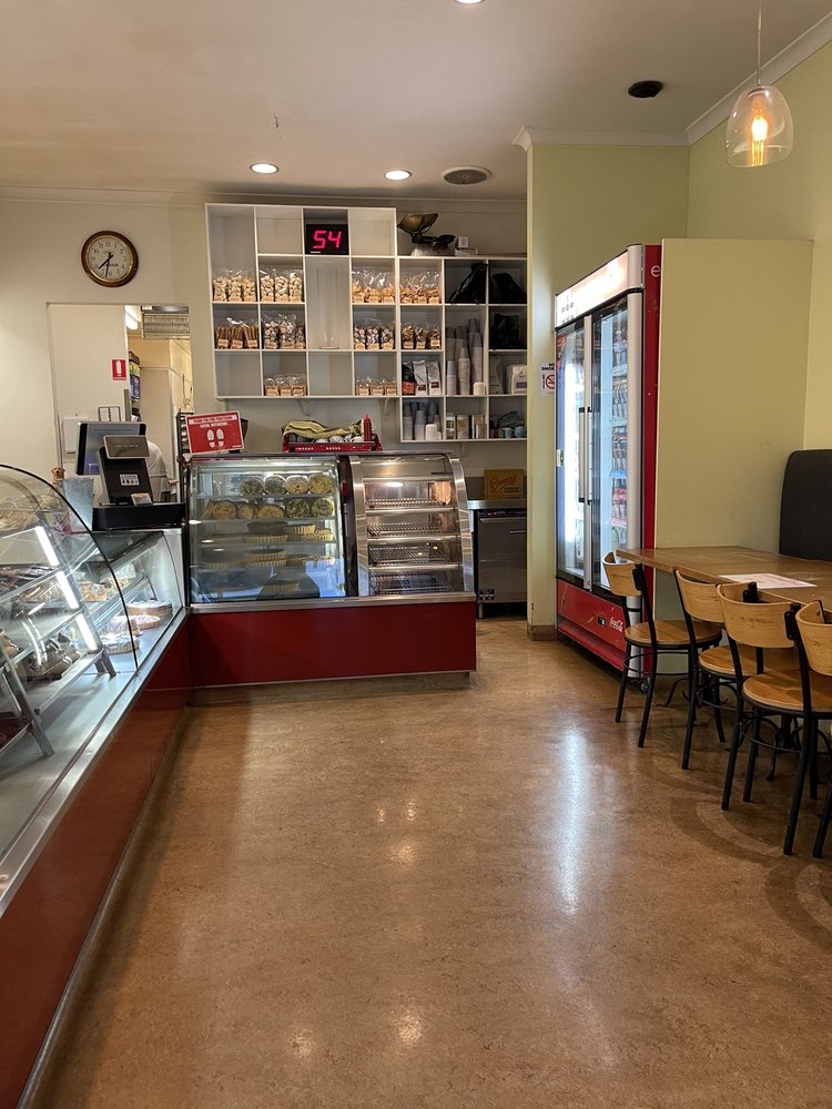 AVIV CAKES & BAGELS Updated October 2024 16 Photos & 12 Reviews