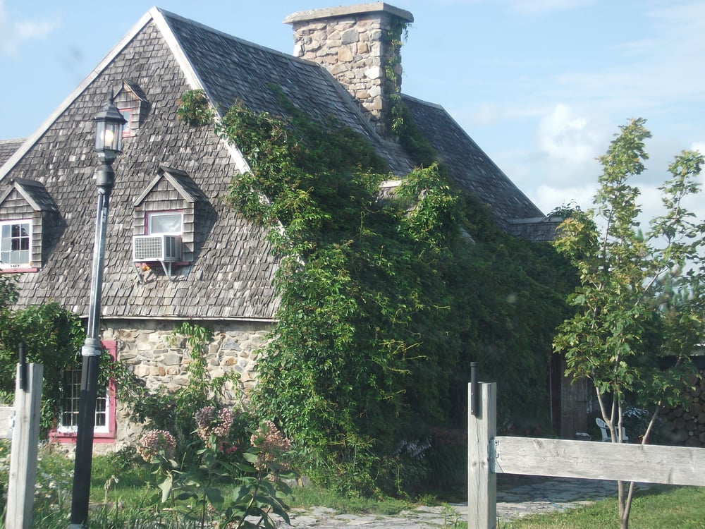 AUBERGE DE JEUNESSE LE P’TIT BONHEUR 186 Côte Lafleur, Saint Jean del 'Île d'Orléans, Quebec