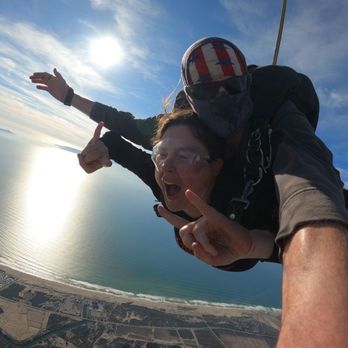 iSkydive - At the new location in Oxnard. - Skydiving Near Me - Camarillo, California iSkydive - At the new location in Oxnard. - Skydiving Near Me - Camarillo, California