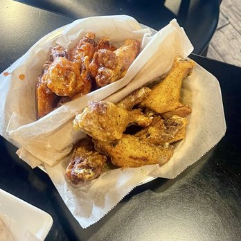 Bakersfield Pizza & Bar - Lemon pepper wings - Pizza Near Me - Bakersfield, California Bakersfield Pizza & Bar - Lemon pepper wings - Pizza Near Me - Bakersfield, California