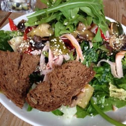 Frenzi Cucina - Aan de salade!!