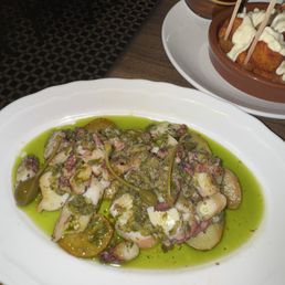 Pulpo Con Caper Chimichurri