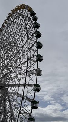 Tempozan Ferris Wheel by null