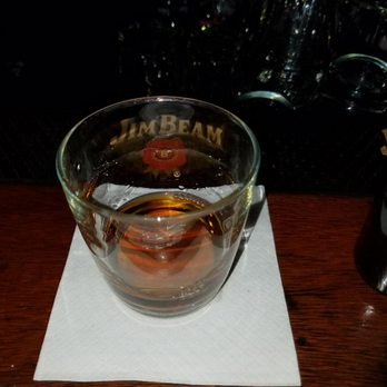 Delilah's - Bourbon - Bars Near Me - Chicago, Illinois
