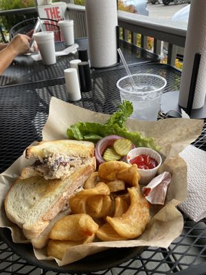 Apple Valley Mountain Village & Cafe by null