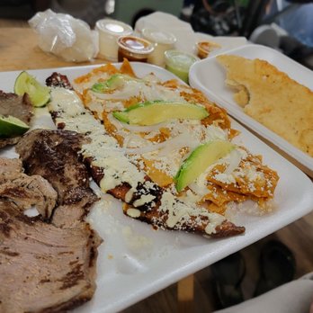 La Jarochita Sopes y Quesadillas - Chilaquiles de pollo con bistek y 2 empanadas - Mexican Near Me - Pasadena, Texas La Jarochita Sopes y Quesadillas - Chilaquiles de pollo con bistek y 2 empanadas - Mexican Near Me - Pasadena, Texas