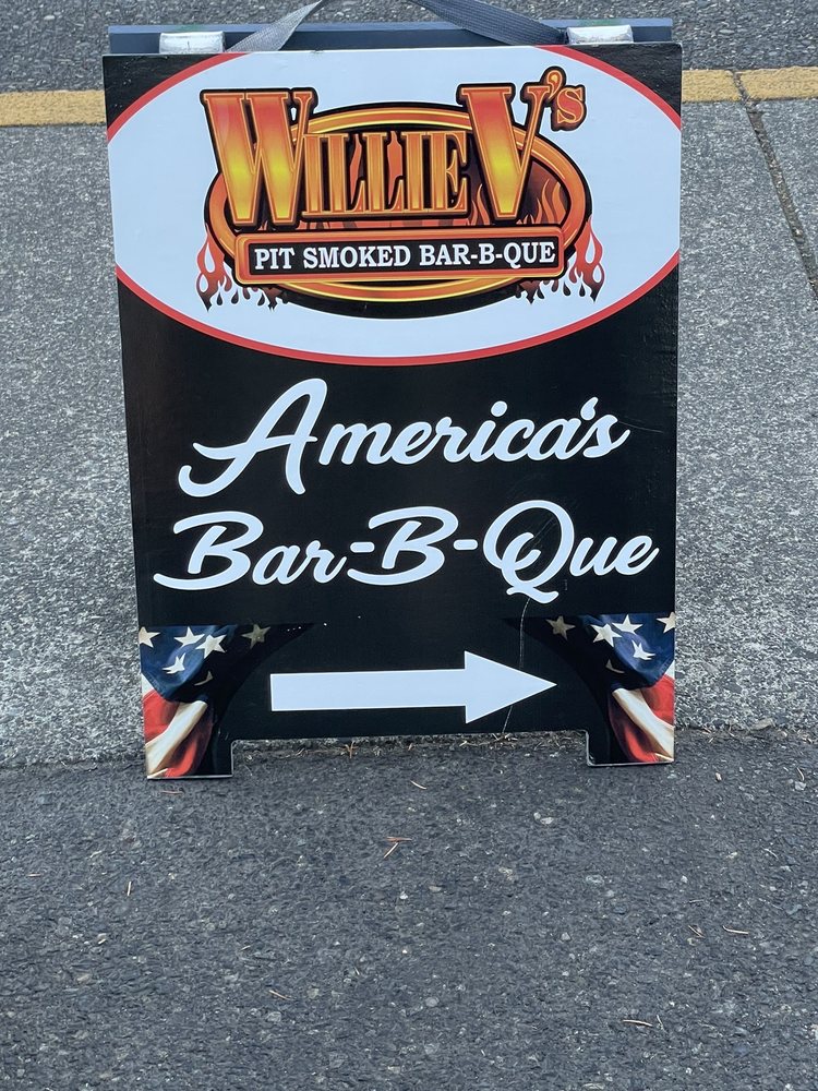 Willie V's Pit Smoked BBQ Logo