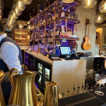 Oasis The Listening Bar - Bars Near Me - Arlington, Virginia