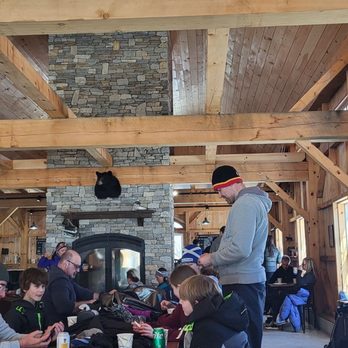 Bearpen Mountain Sports - 2-22-25. The lodge at Bearpen Mountain. There's a bar area, plenty of "picnic table" seating and they have live music. - Sledding Near Me - Prattsville, New York Bearpen Mountain Sports - 2-22-25. The lodge at Bearpen Mountain. There's a bar area, plenty of "picnic table" seating and they have live music. - Sledding Near Me - Prattsville, New York