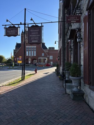 The Old Talbott Tavern by null