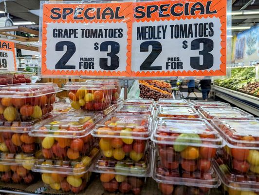 Napolita Pizzeria & Wine Bar, Wilmette by null