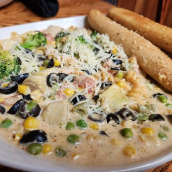 Onion Creek Grille - Pasta bar lunch special on weekdays - American Near Me - Austin, Texas Onion Creek Grille - Pasta bar lunch special on weekdays - American Near Me - Austin, Texas