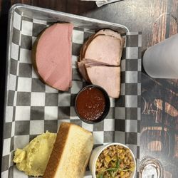 Poor Daddy’s Smokehouse BBQ - Turkey and bologna platter