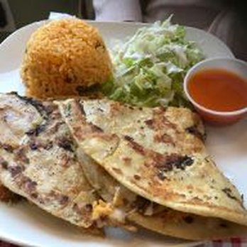 Guatemalan Kitchen - chicken quesadilla - Steakhouses Near Me - Phoenixville, Pennsylvania