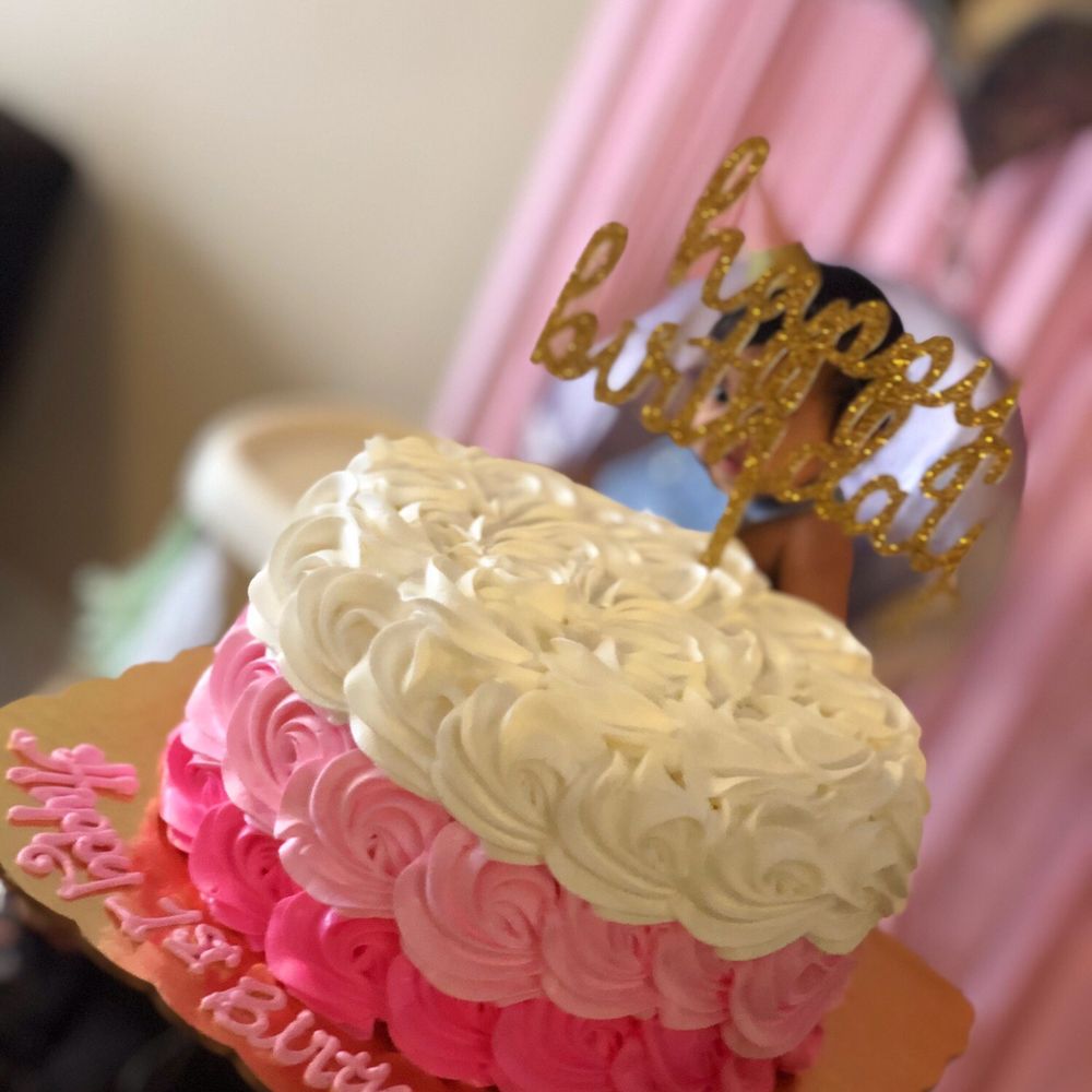 Smash cake from Lowe's bakery
