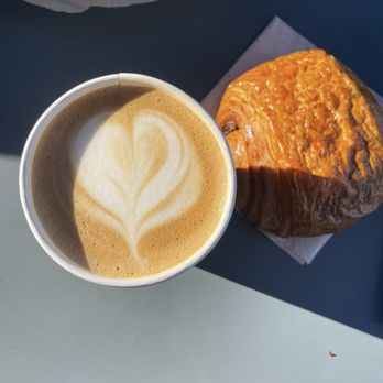 Blue Bottle Coffee - Studio City - Coffee with chocolate croissant - Coffee & Tea Near Me - Studio City, California