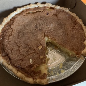 The Southern Pie Cafe - Golden Maple Pie - Bakeries Near Me - Chester, Vermont The Southern Pie Cafe - Golden Maple Pie - Bakeries Near Me - Chester, Vermont