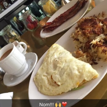Sava's - Egg white Omelette, hash and side of bacon - Bars Near Me - Ann Arbor, Michigan Sava's - Egg white Omelette, hash and side of bacon - Bars Near Me - Ann Arbor, Michigan