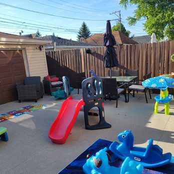 Little Bloom's Early Learning Daycare - Child Care & Day Care Near Me - Chicago, Illinois Little Bloom's Early Learning Daycare - Child Care & Day Care Near Me - Chicago, Illinois
