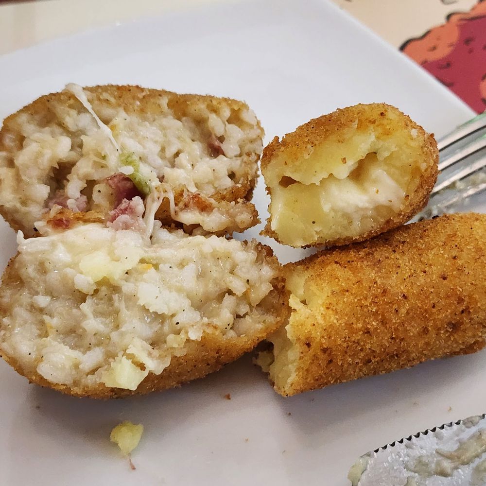 Pizzeria Da Attilio - Arancini and a crocche - Pizza Near Me - Naples, NA Pizzeria Da Attilio - Arancini and a crocche - Pizza Near Me - Naples, NA