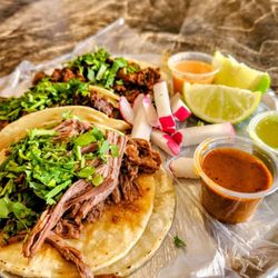 Tacos El Metate - Barbacoa & al pastor - delicious