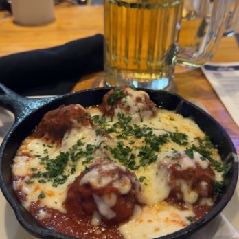 Twin Peaks - Spicy Meatball Skillet - American Near Me - Henderson, Nevada Twin Peaks - Spicy Meatball Skillet - American Near Me - Henderson, Nevada