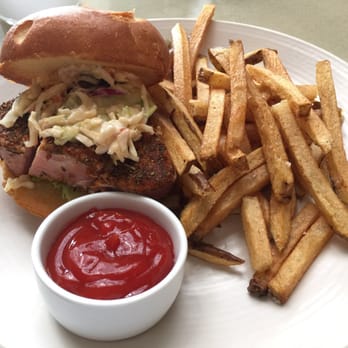 Q Kitchen | Bar - Blackened tuna sandwich- savory but very mild spice, would recommend if you like tuna steak. - Barbeque Near Me - San Antonio, Texas Q Kitchen | Bar - Blackened tuna sandwich- savory but very mild spice, would recommend if you like tuna steak. - Barbeque Near Me - San Antonio, Texas
