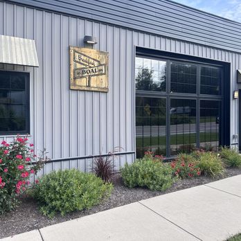 Breakfast On Boal - Front walkway - Breakfast & Brunch Near Me - Boalsburg, Pennsylvania